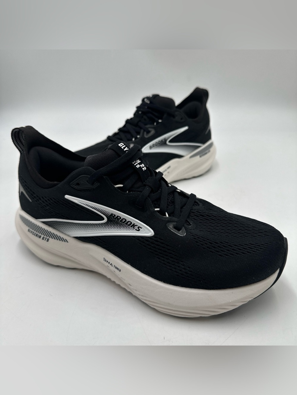 Brooks Glycerin GTS 22 Womens 9.5 D Wide Black White Running Shoes 1204351D090